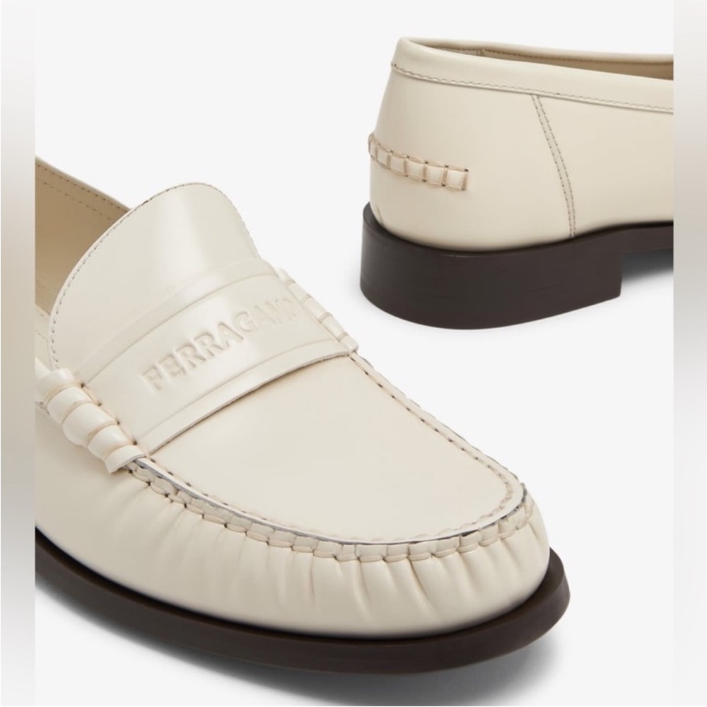 New in Box Ferragamo Irina Cream Loafers - Picture 6 of 7